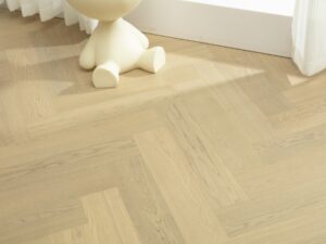 Engineered Wood (Herringbone): QH 693