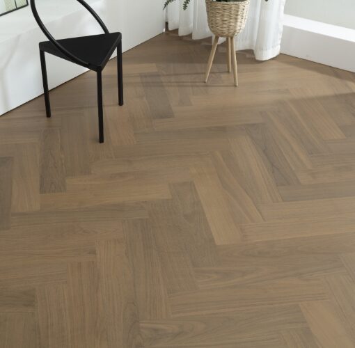 Engineered Wood (Herringbone): QH 696